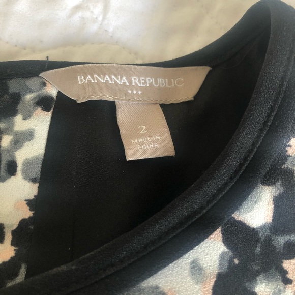 Banana Republic Structured Tshirt Dress - size 2 - perfect condition. - Picture 2 of 3